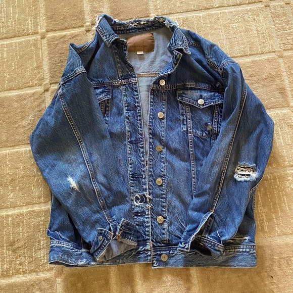 American Eagle Distressed Jean Jacket - Picture 1 of 5